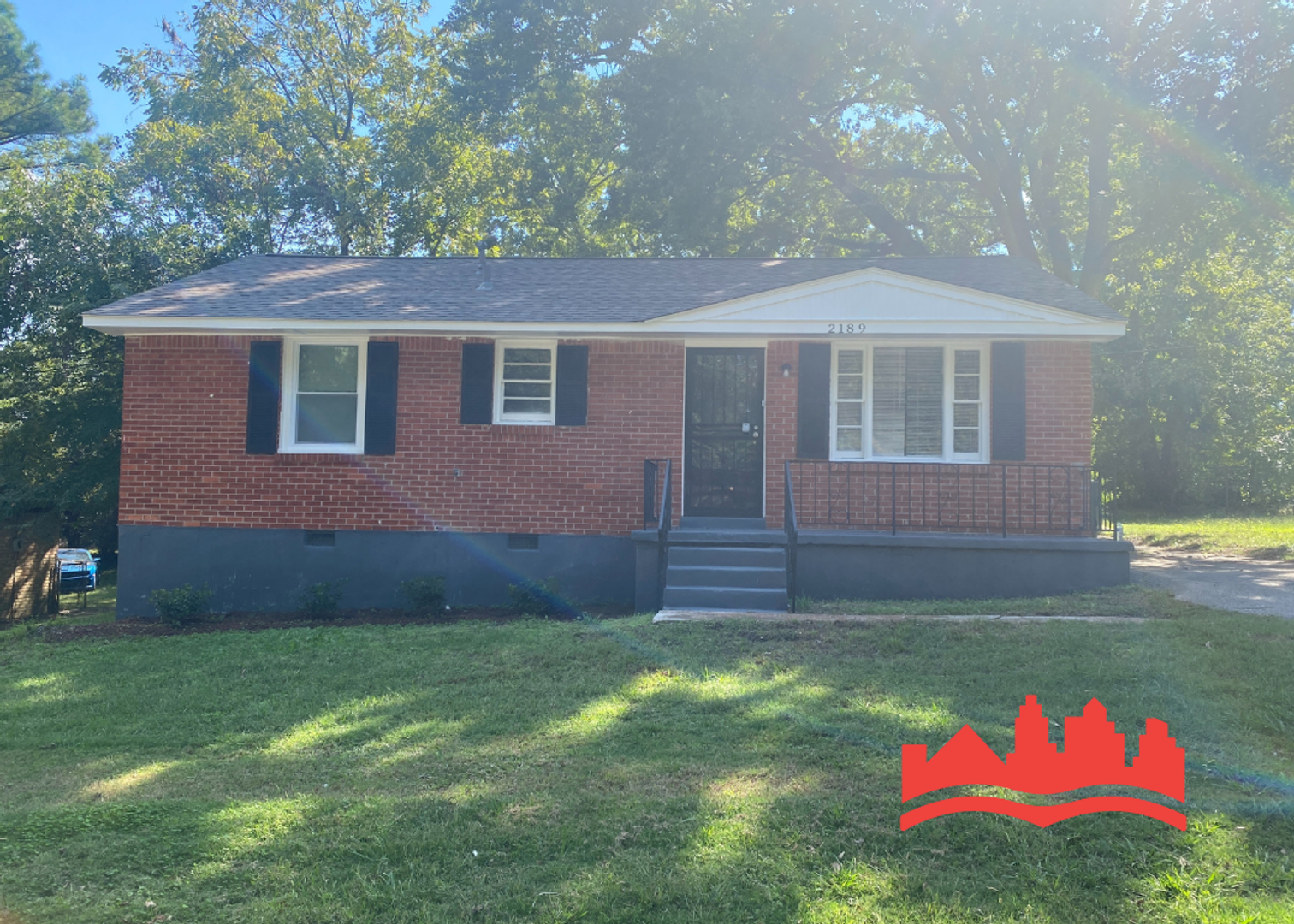 Memphis House: 2189 Pueblo Ave