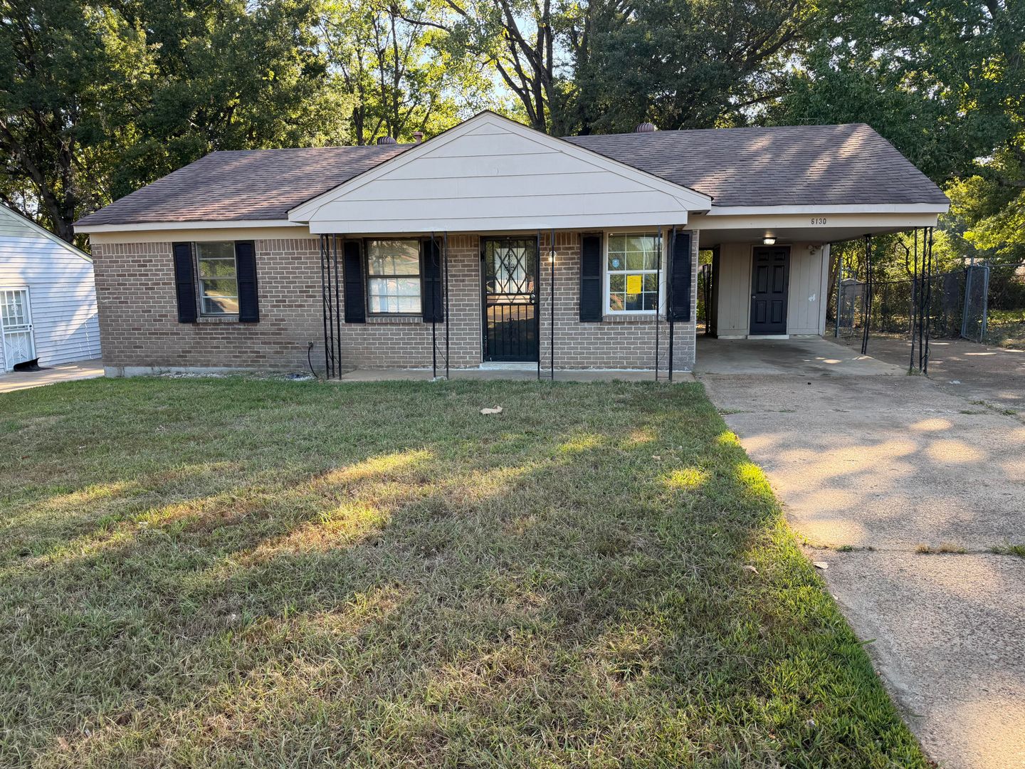 Horn Lake House: 6130 Tulane Rd