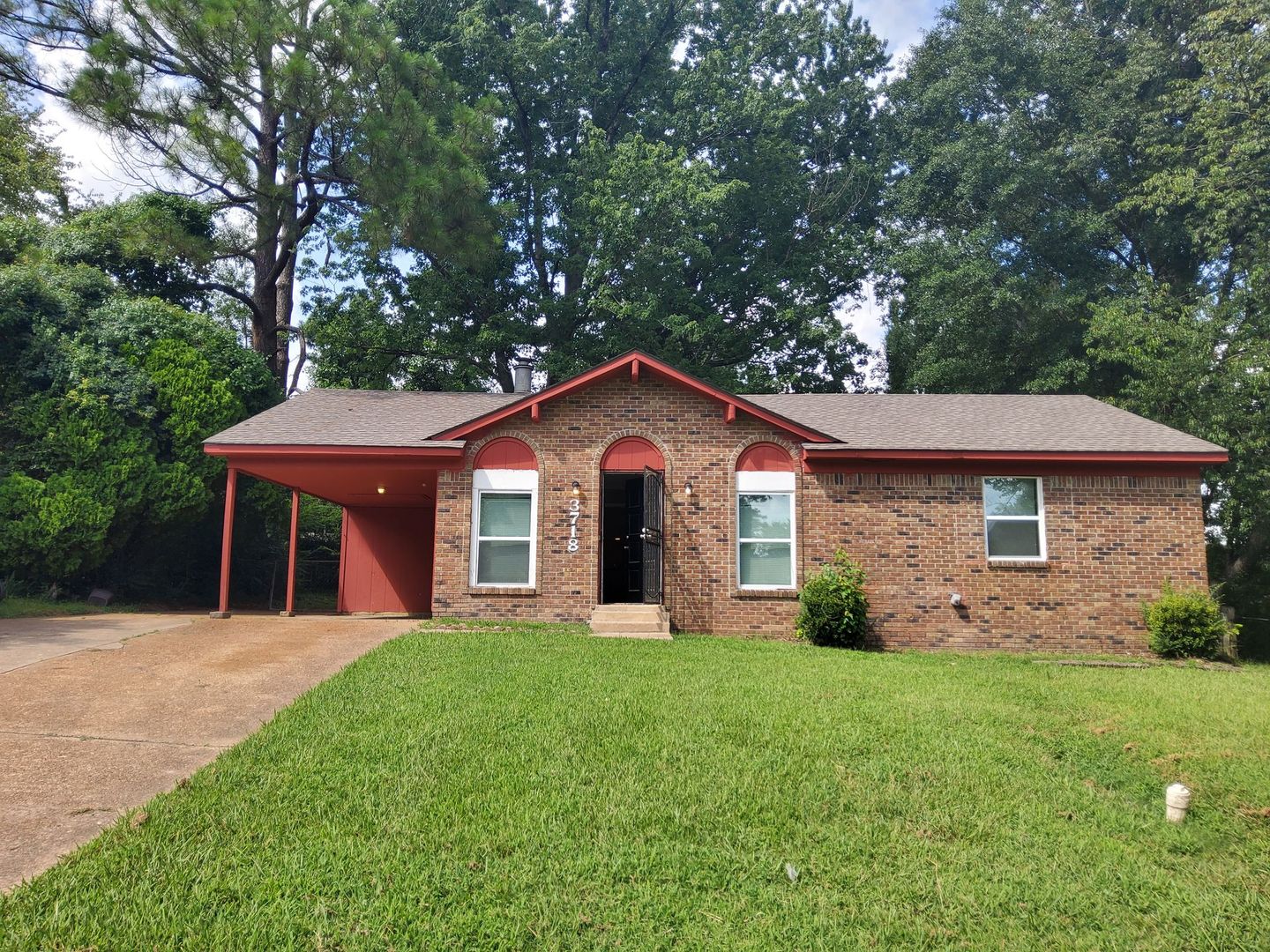 Memphis House: 3718 Wordsworth Ave