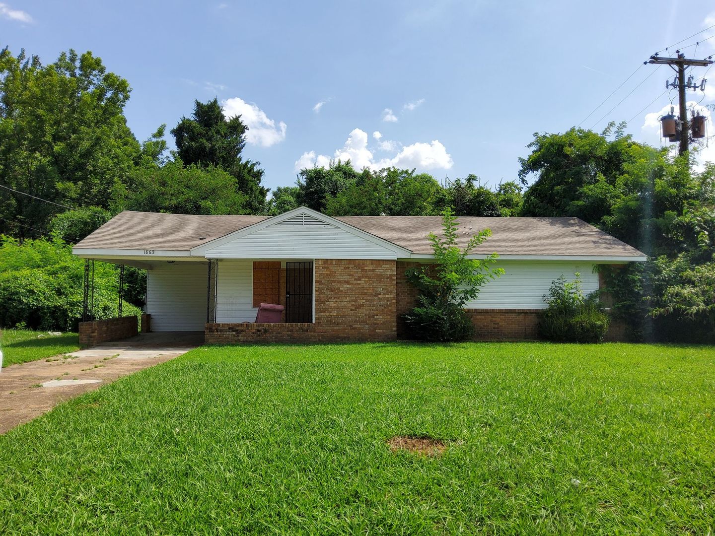 Memphis House: 1863 Burnham Ave