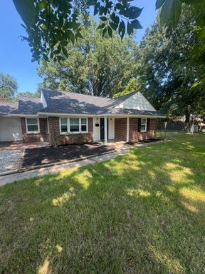 Welcome to 7729 Mahoney Road!