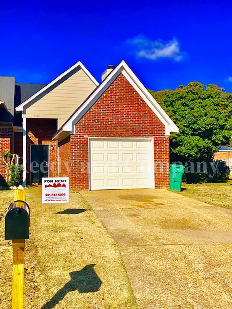 Memphis House: 5164 Walton Lake Dr