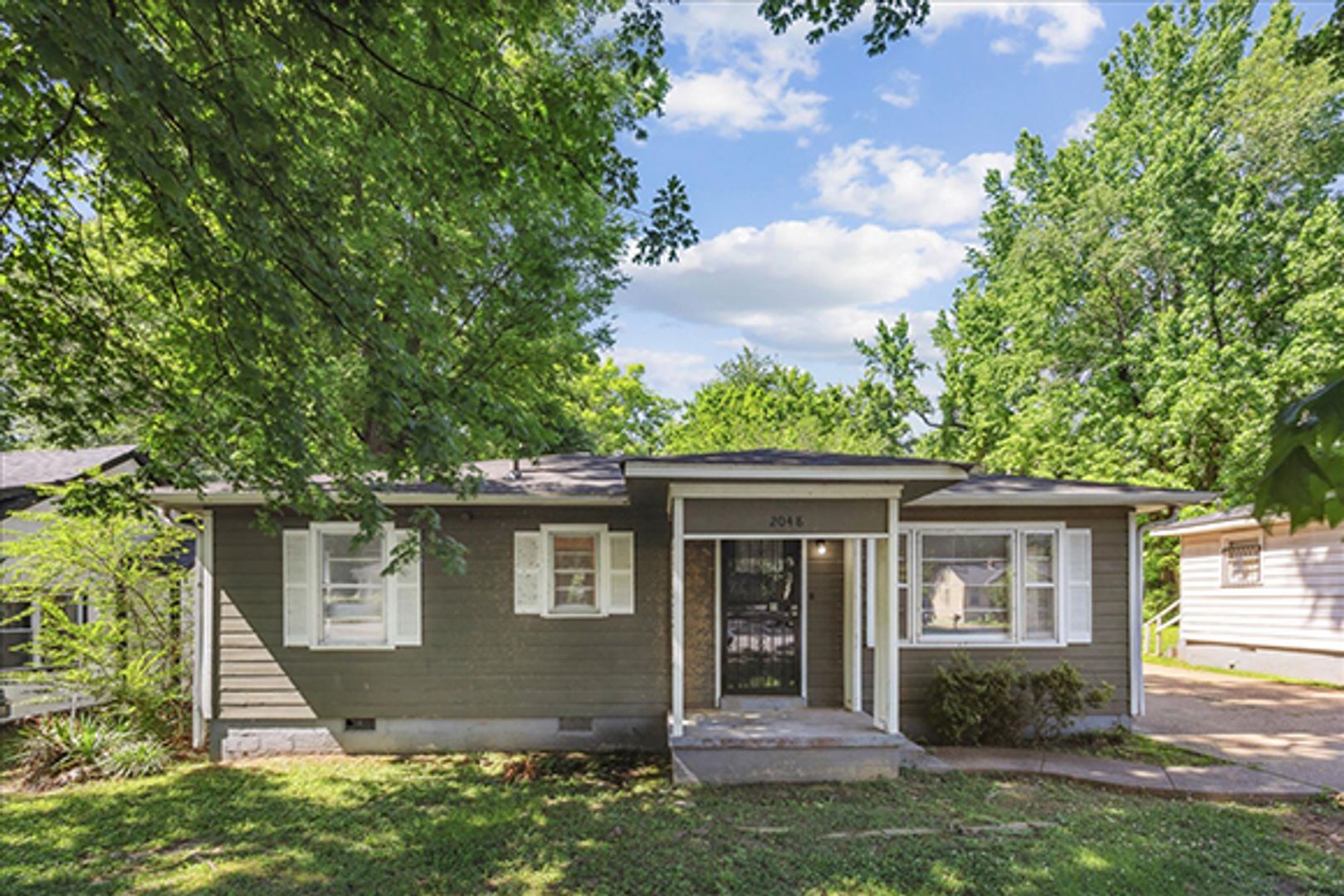 Memphis House: 2048 Whitney Ave