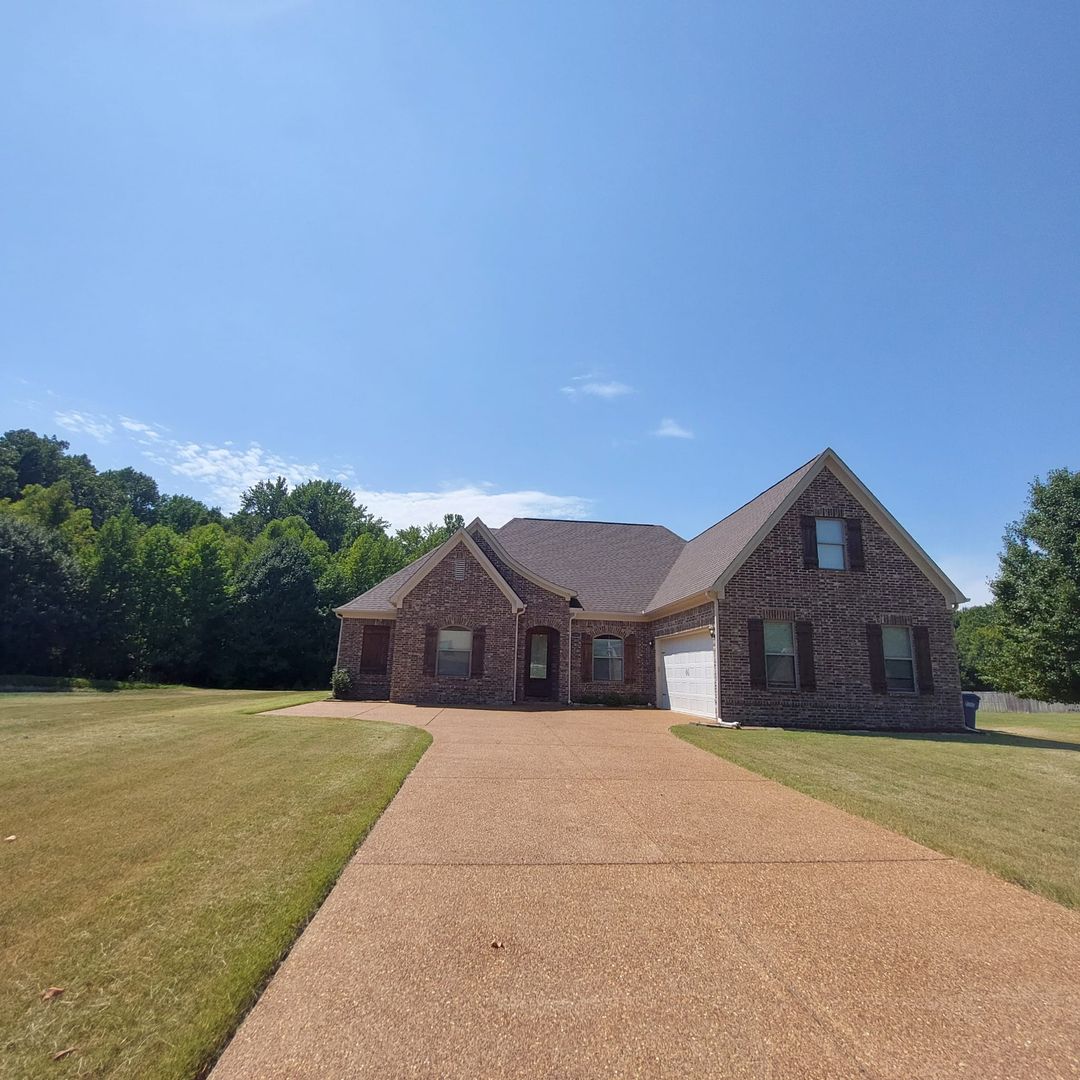 Horn Lake House: 5285 Hurt Rd