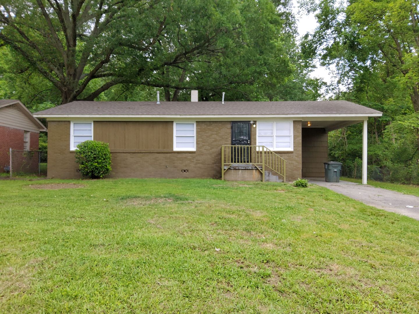 Memphis House: 3830 Denver St