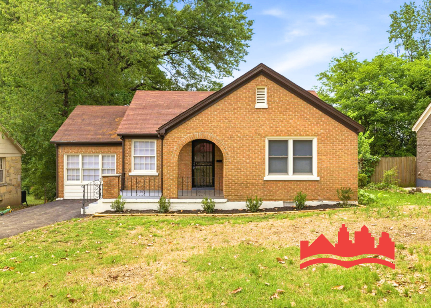 Memphis House: 755 E McKeller Ave