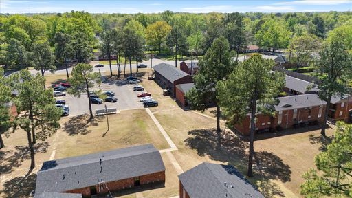 Spacious 750 sq ft 1-Bed/1-Bath with In-Unit Washer/Dryer – photo 1