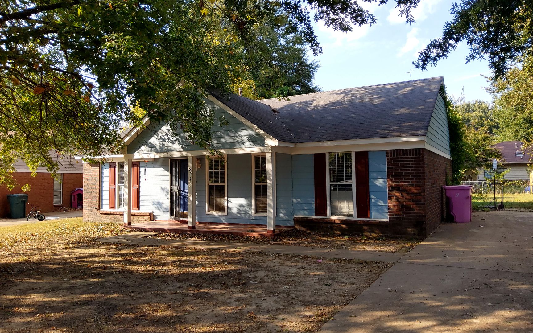 Southaven House: 894 Long Branch Dr E