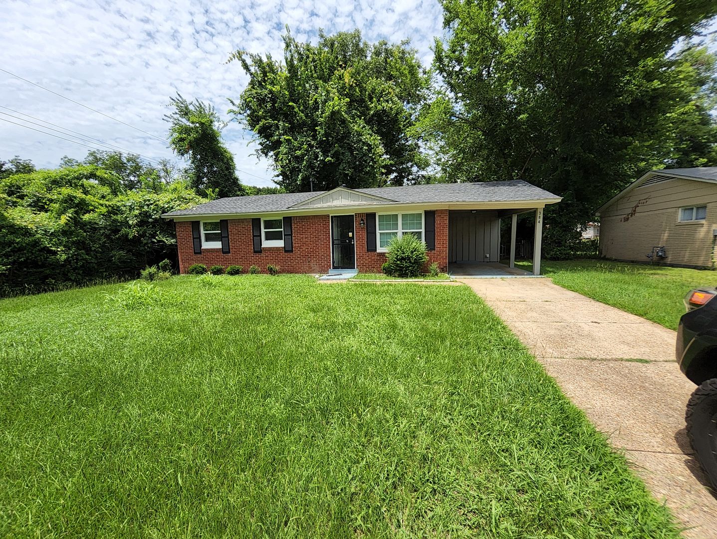 Memphis House: 384 Lillian Dr