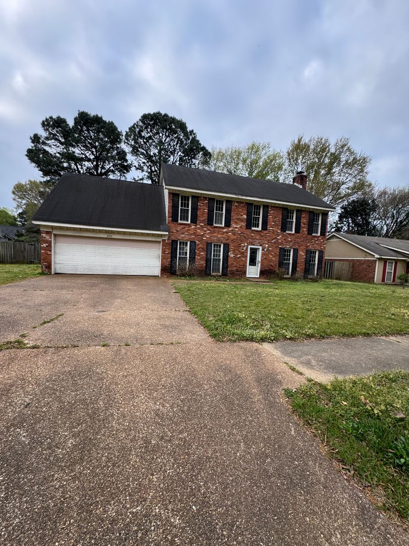 Memphis House: 6753 Amersham Dr