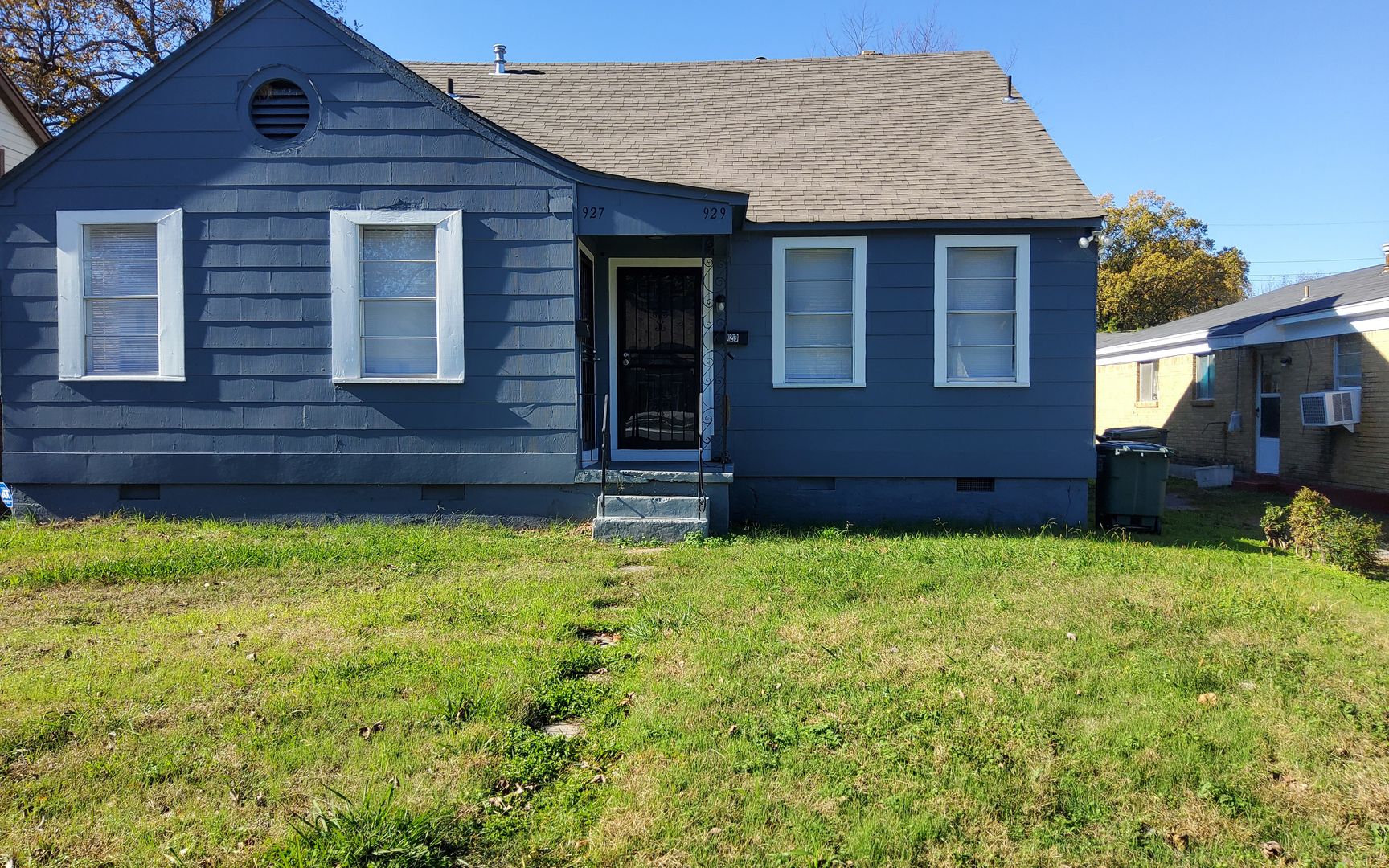 Memphis Multiplex: 929 Maple Dr