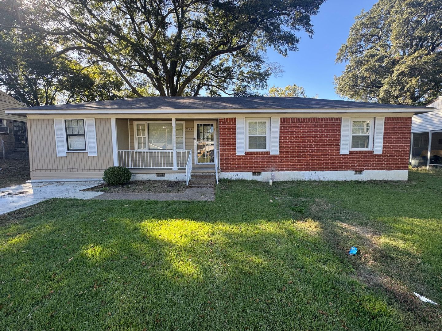 Memphis House: 3795 Windcrest Rd