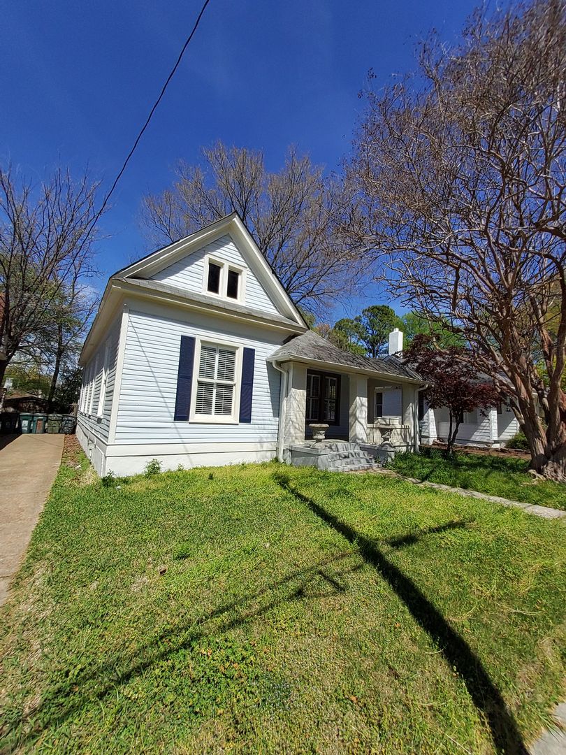 Memphis House: 2184 Cowden Ave