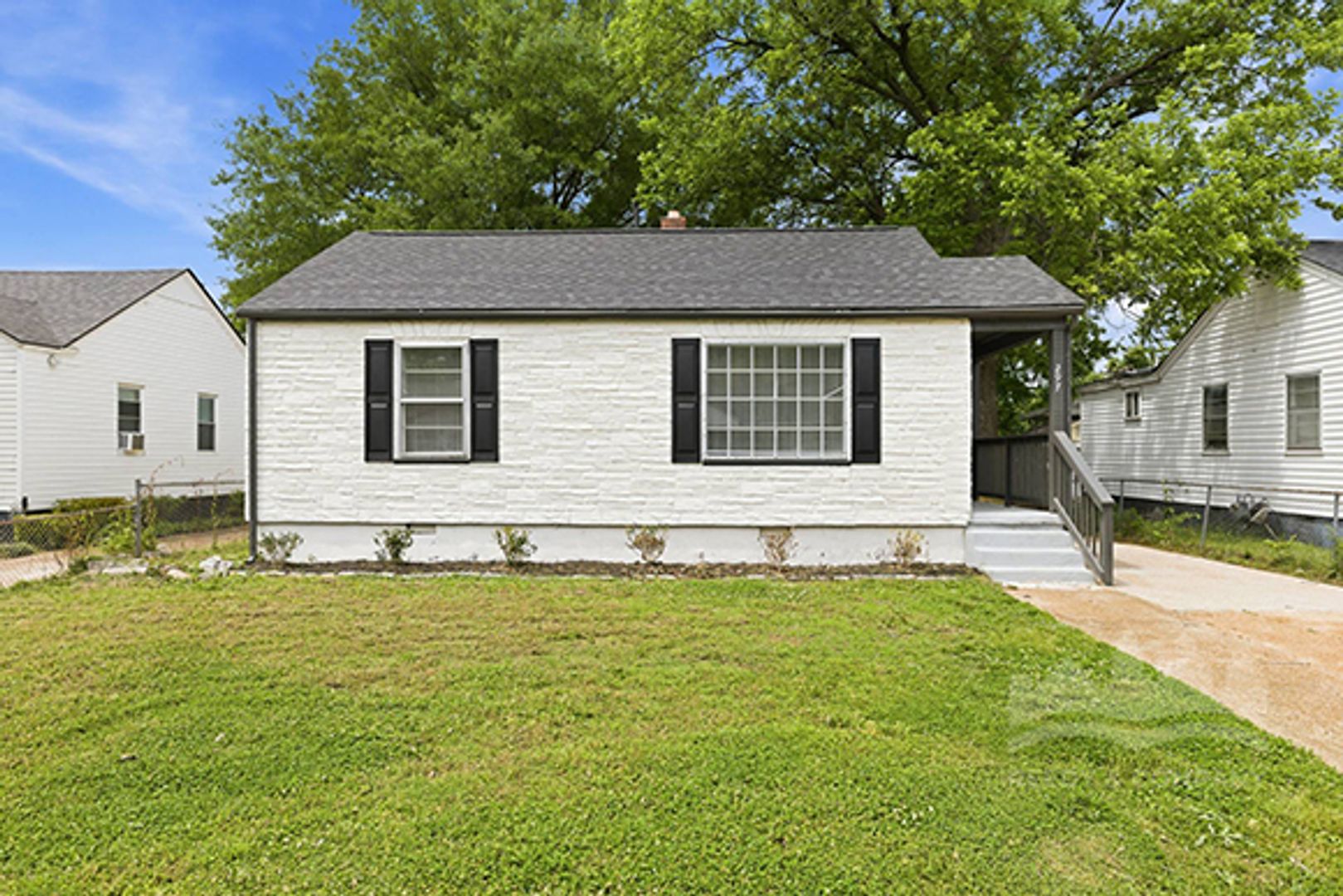 Memphis House: 297 Eastview St