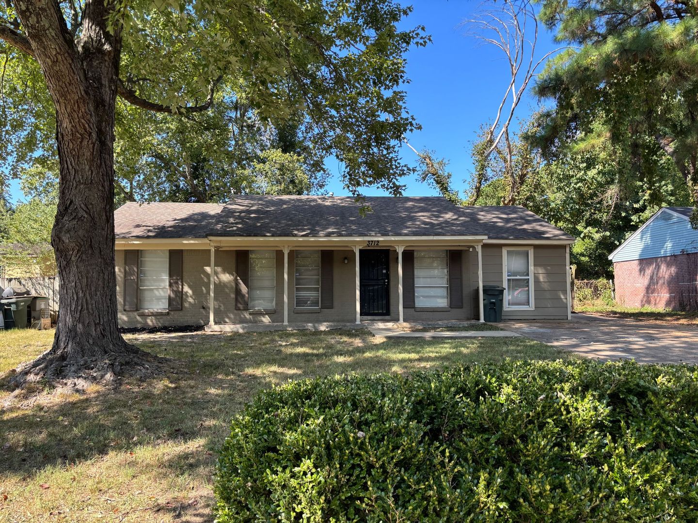Memphis House: 3712 Dove Call Cv