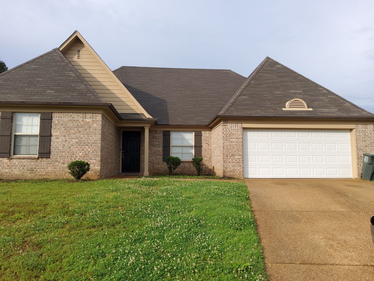 Cordova House: 407 Springer Cv