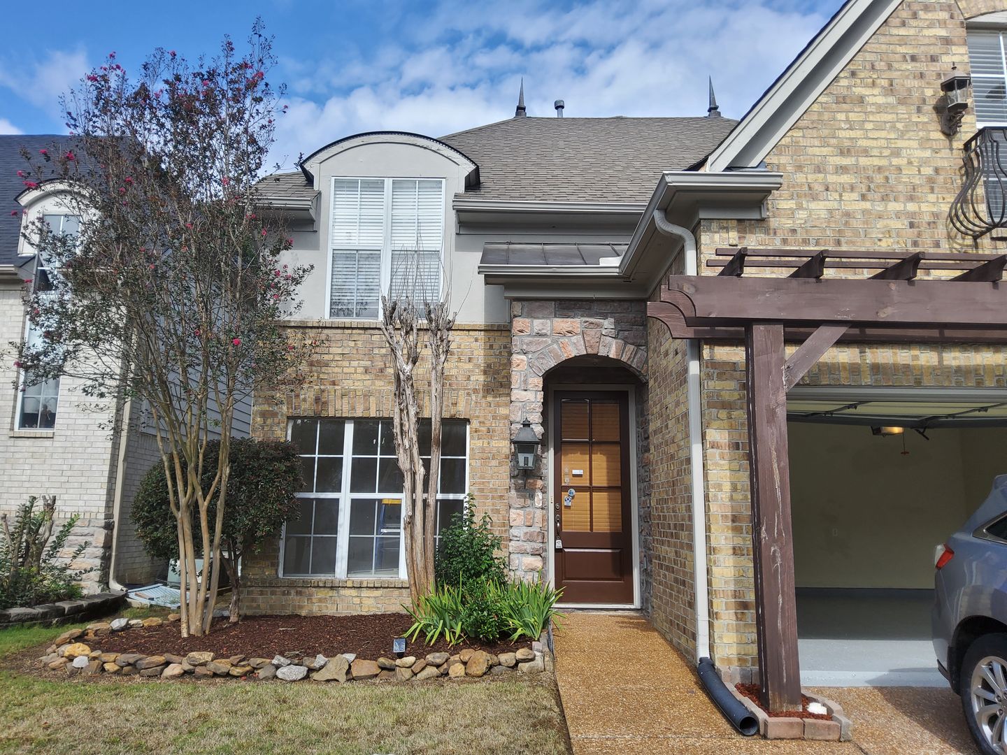 Cordova House: 9980 Oban Cv