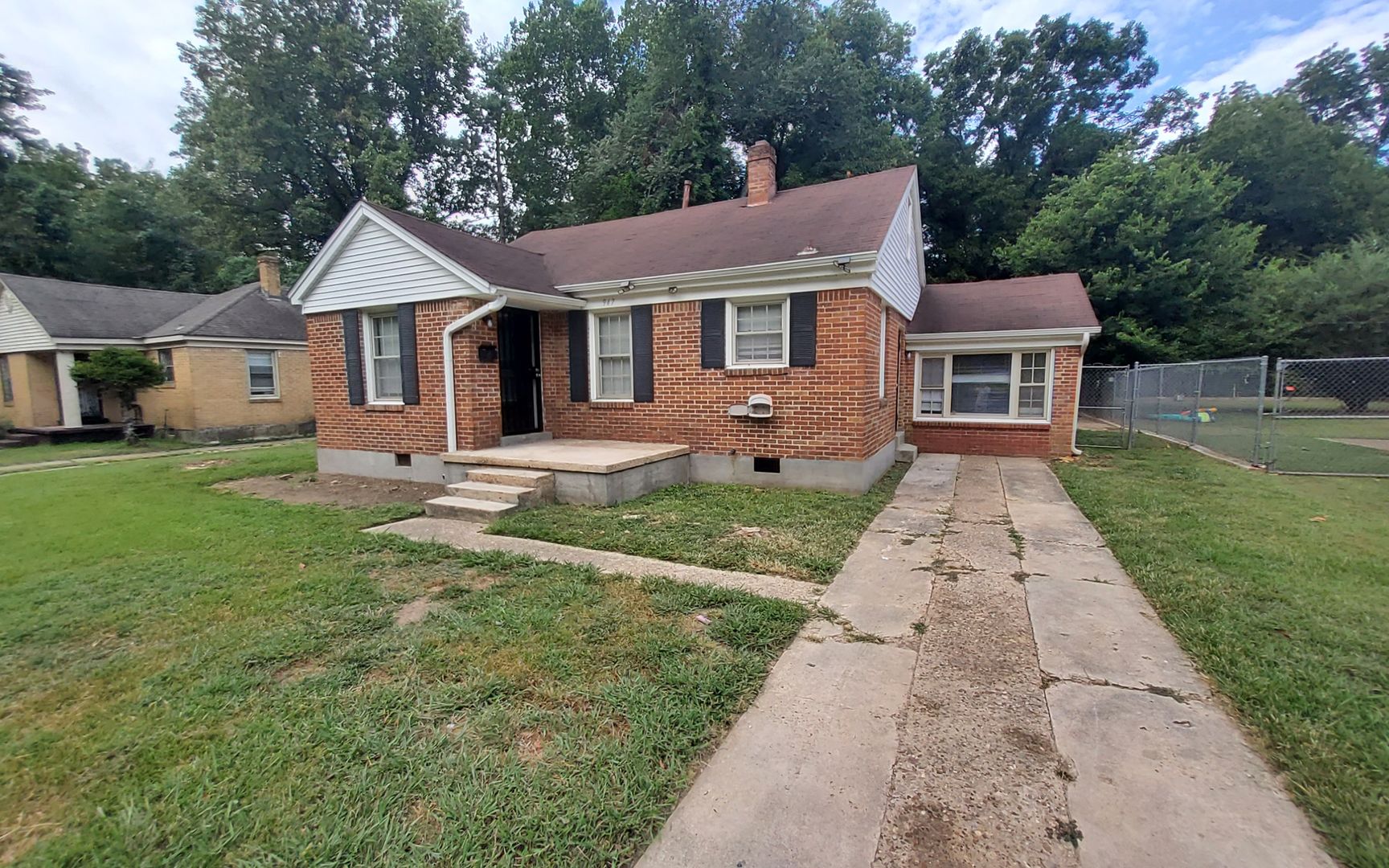 Memphis House: 947 Parkhaven Ln