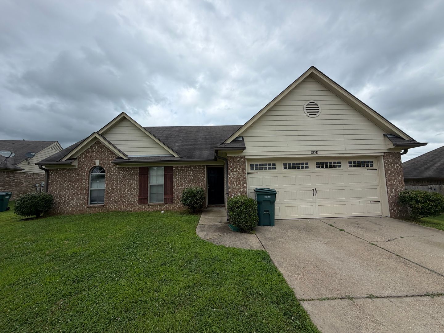 Southaven House: 8898 Rasco Hills Cv