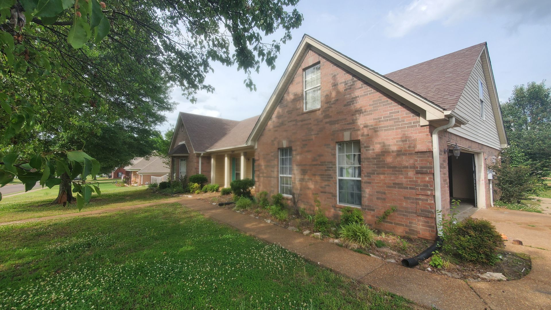 Hernando House: 1084 Tara Dr