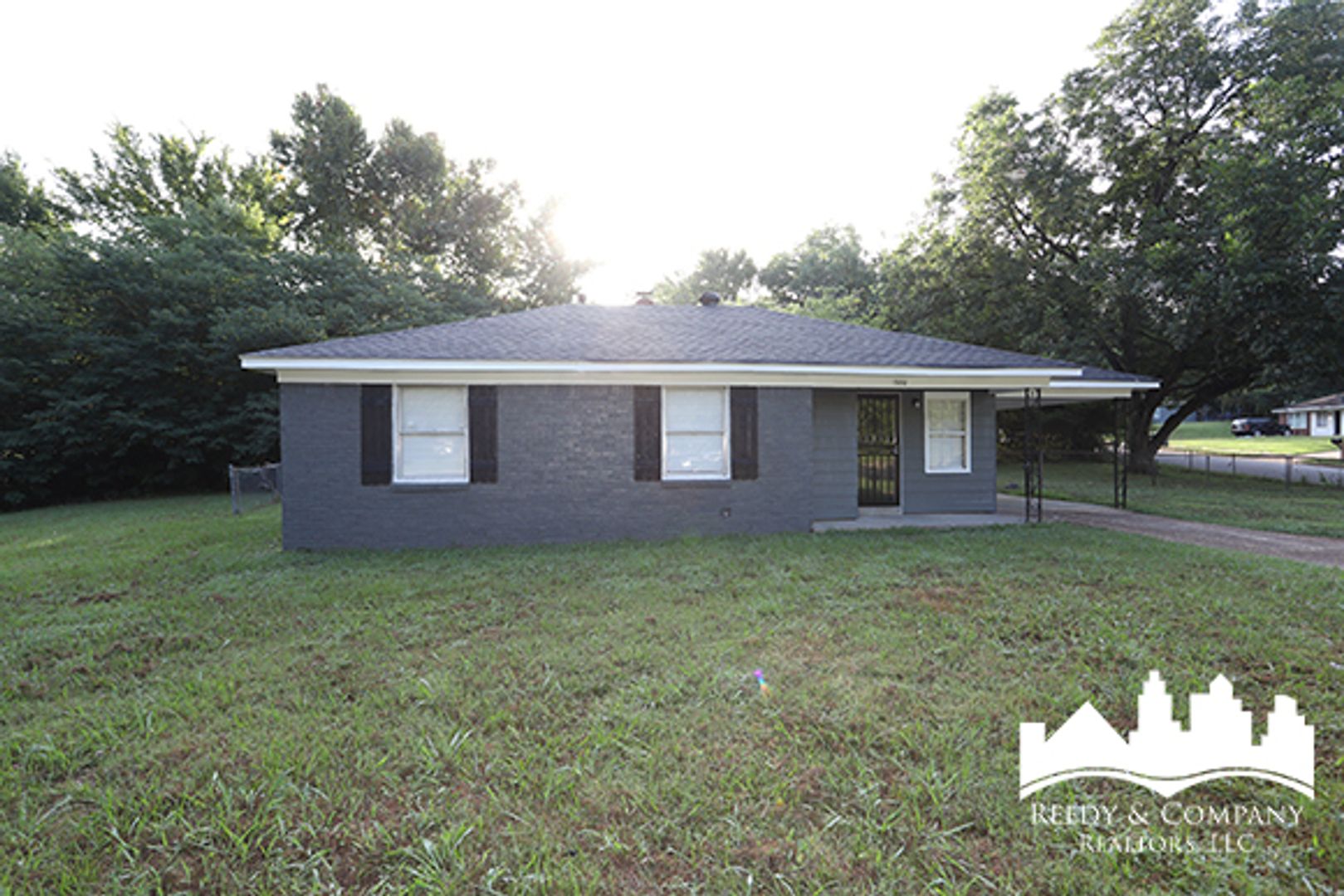Memphis House: 1380 Rolling Hills Dr