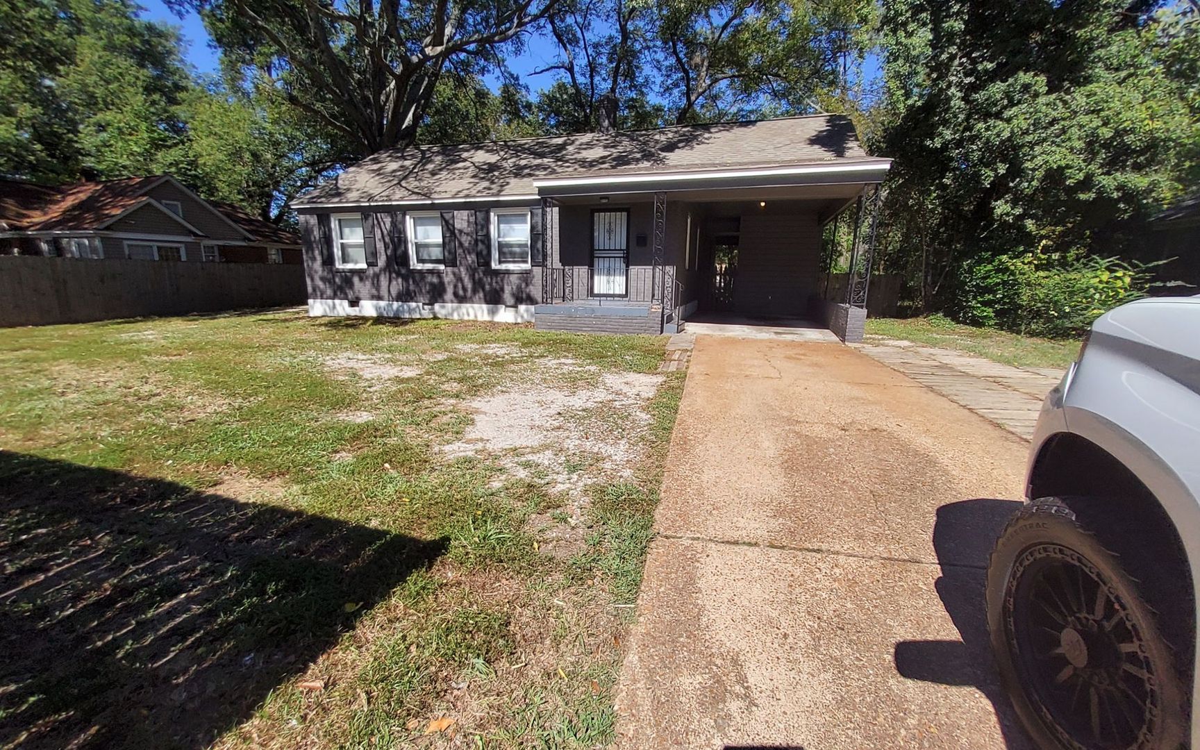 Memphis House: 3994 Oak Cliff Rd