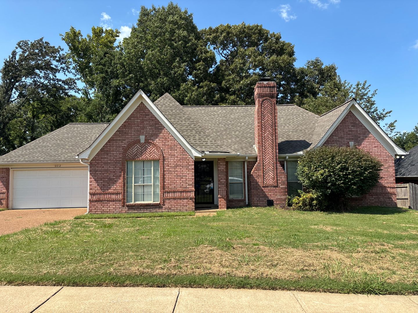 Bartlett House: 6612 Dawnhill Rd