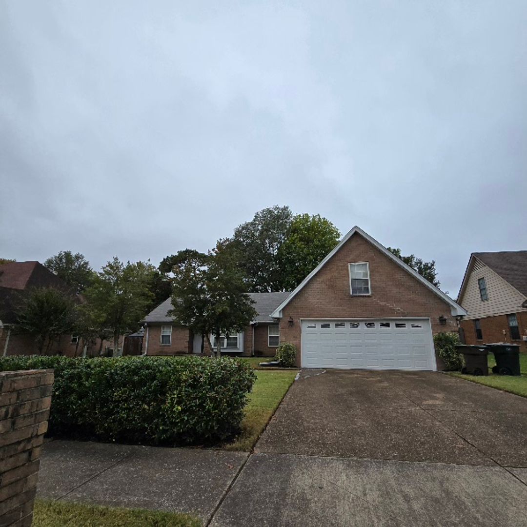 Bartlett House: 3015 Milkyway Dr