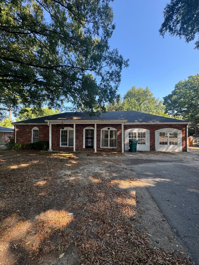 Southaven House: 1212 Brandywine Dr