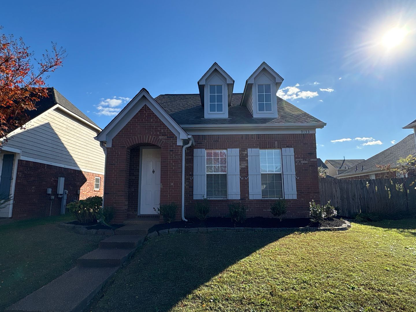 Cordova House: 9133 Chimneyrock Blvd