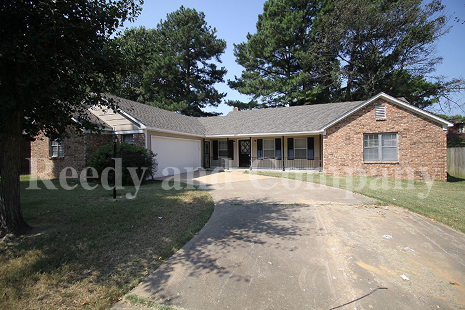 Memphis House: 3235 Fox Chase Dr