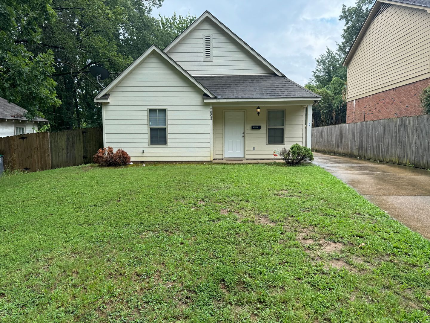 Memphis House: 3805 Carnes Ave