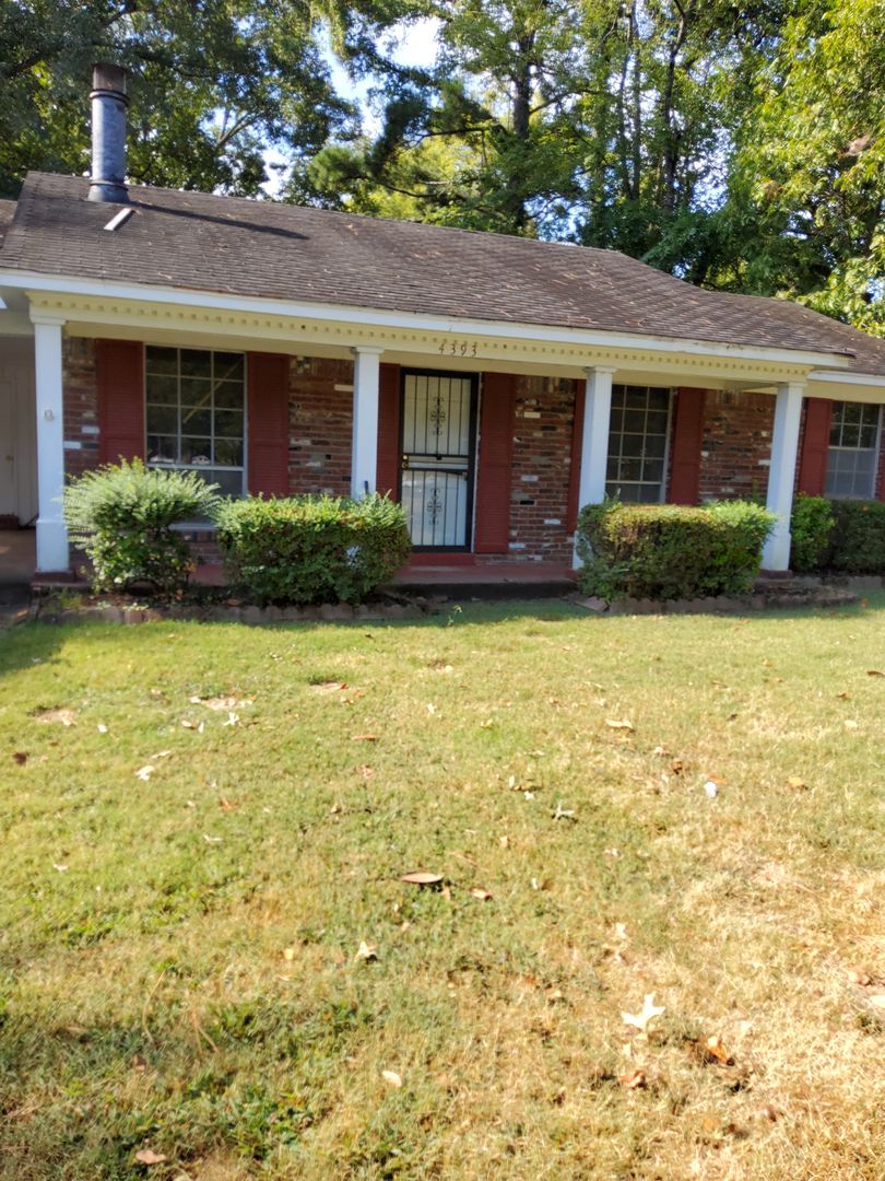 Memphis House: 4393 Cottonwood Rd