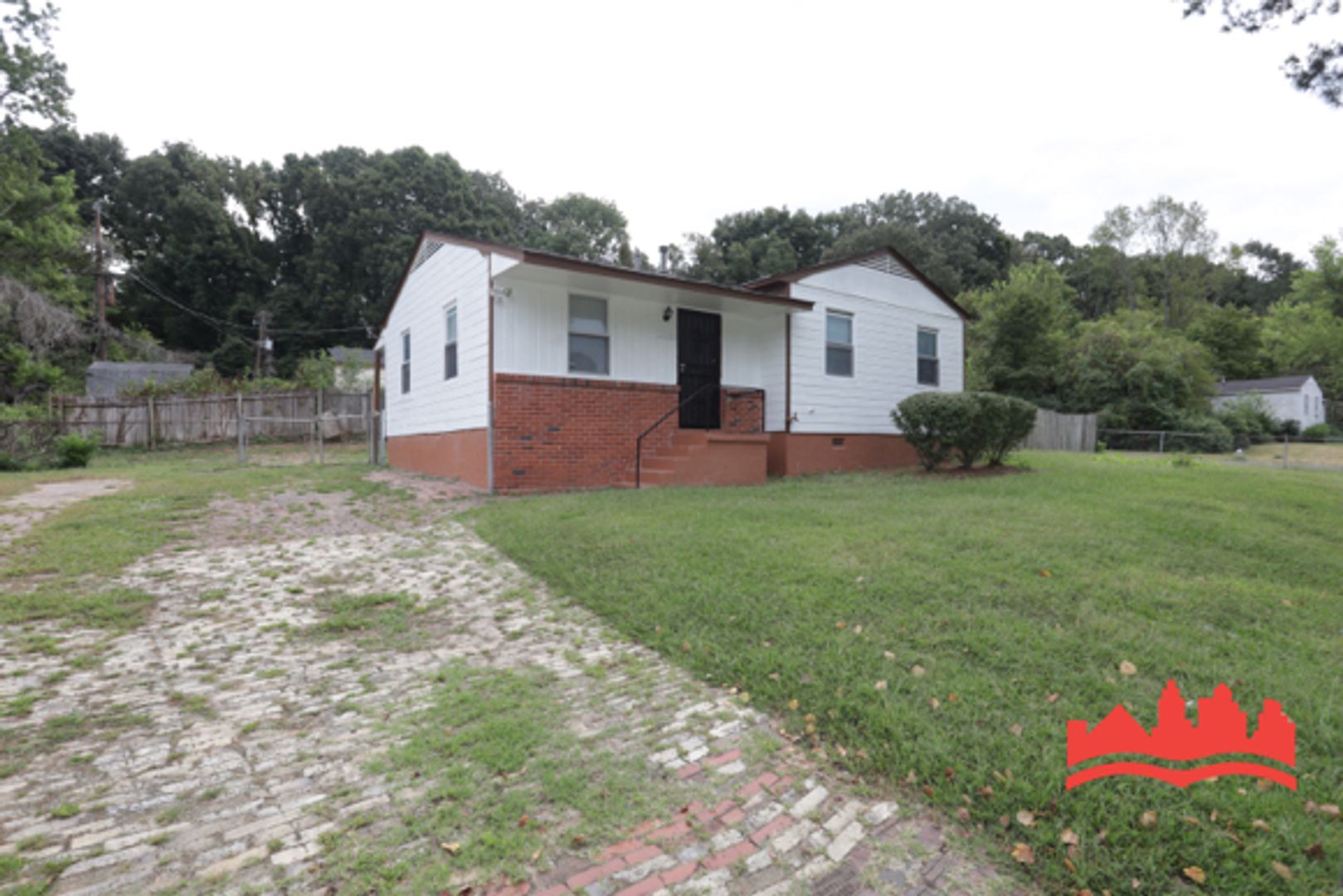Memphis House: 4496 Range Line Rd