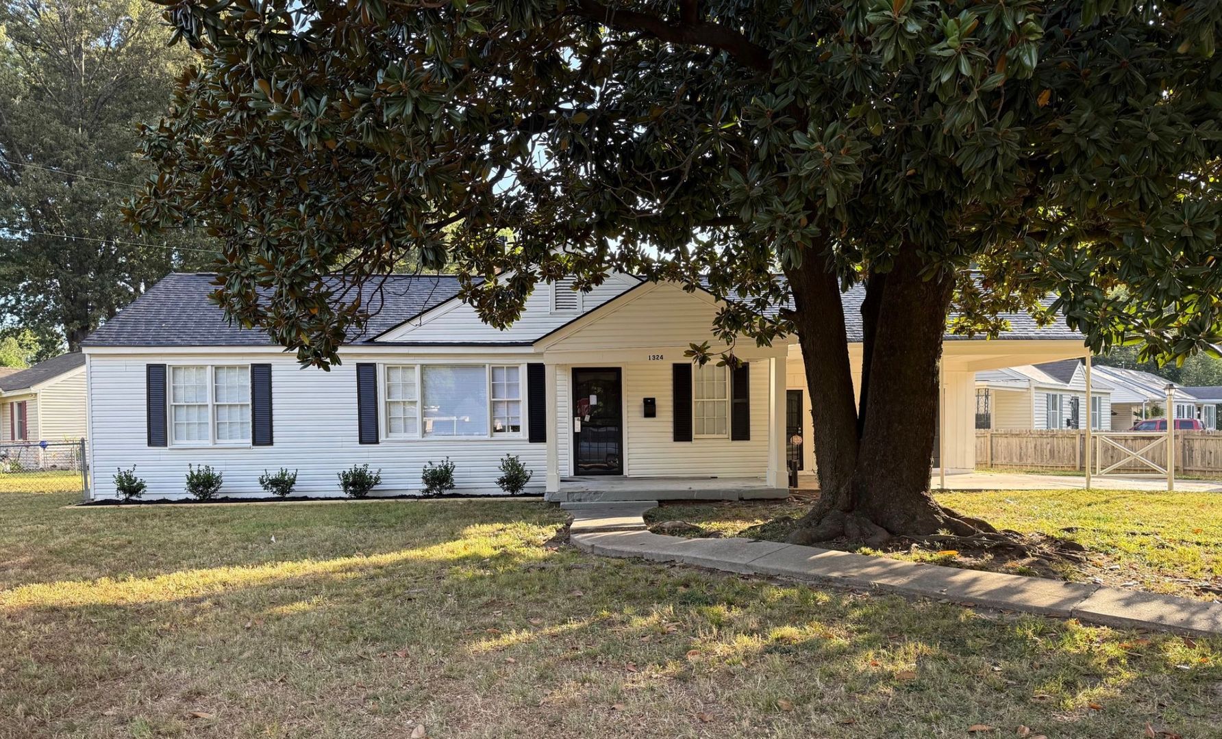 Memphis House: 1324 Wells Station Rd