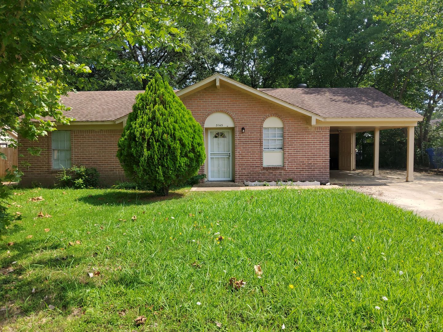 Horn Lake House: 3145 Briarwood Dr