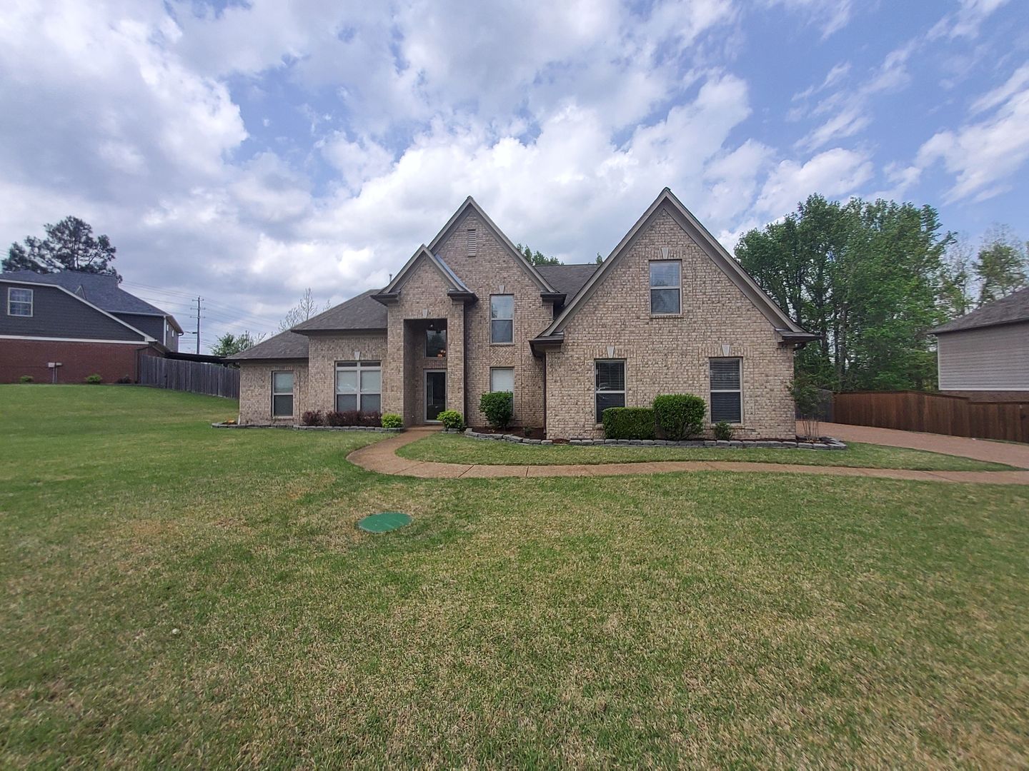 Atoka House: 42 Sterling Ridge Dr
