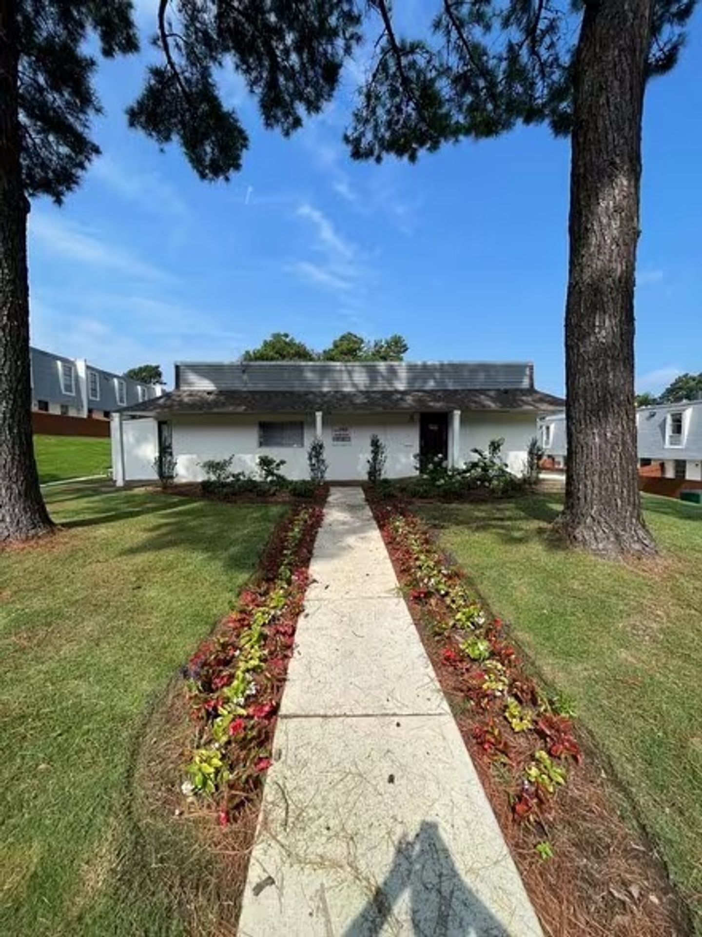 Memphis Apartment: 4907 Autumn Leaf Dr