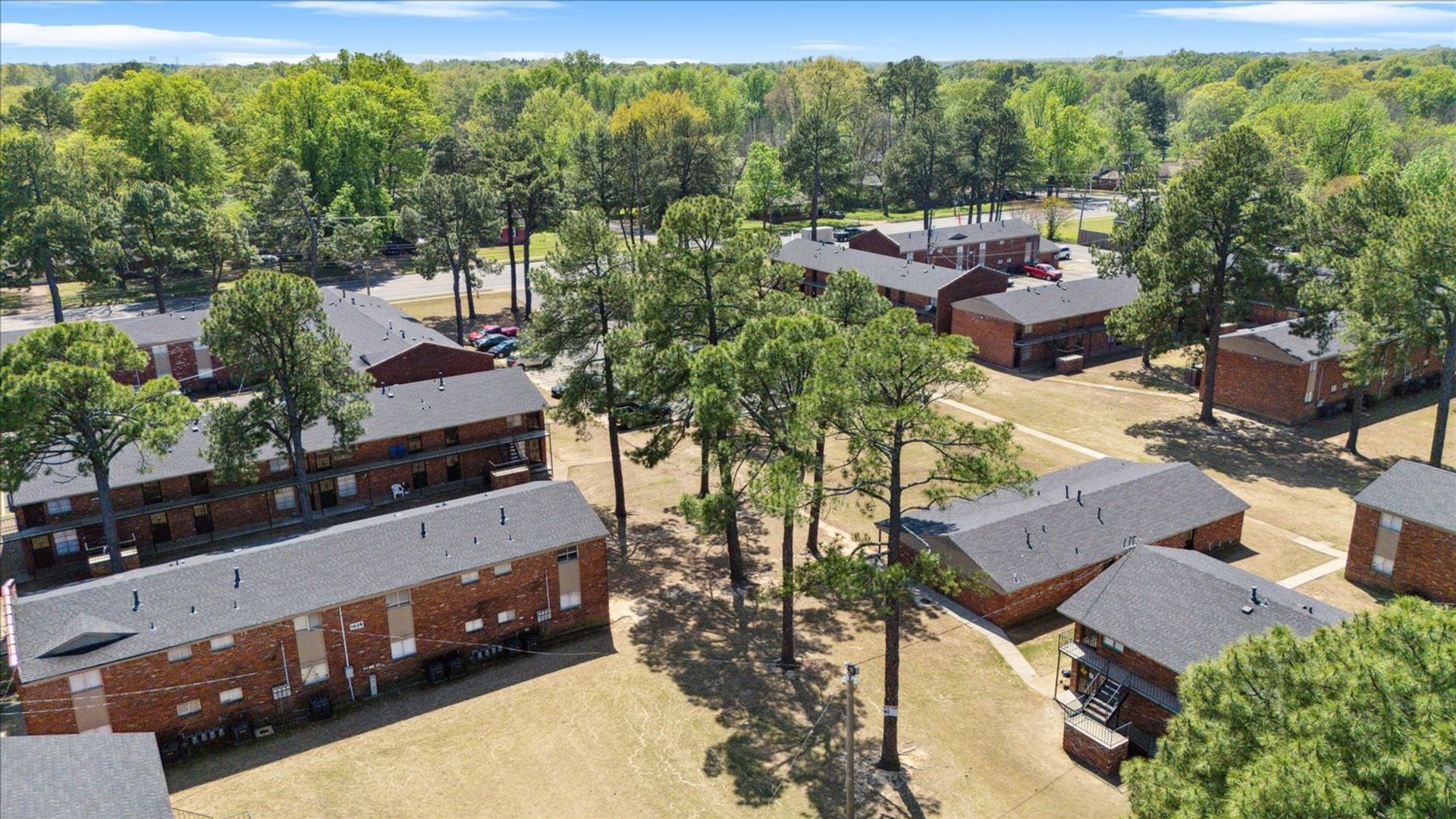 Memphis Apartment: 1594-1636 E Holmes Rd