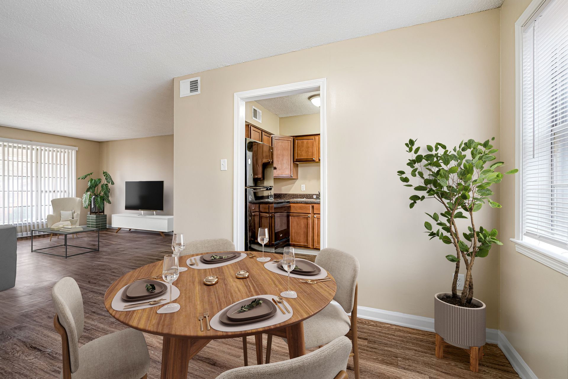 Memphis Apartment: 3667 Rhodes Ave