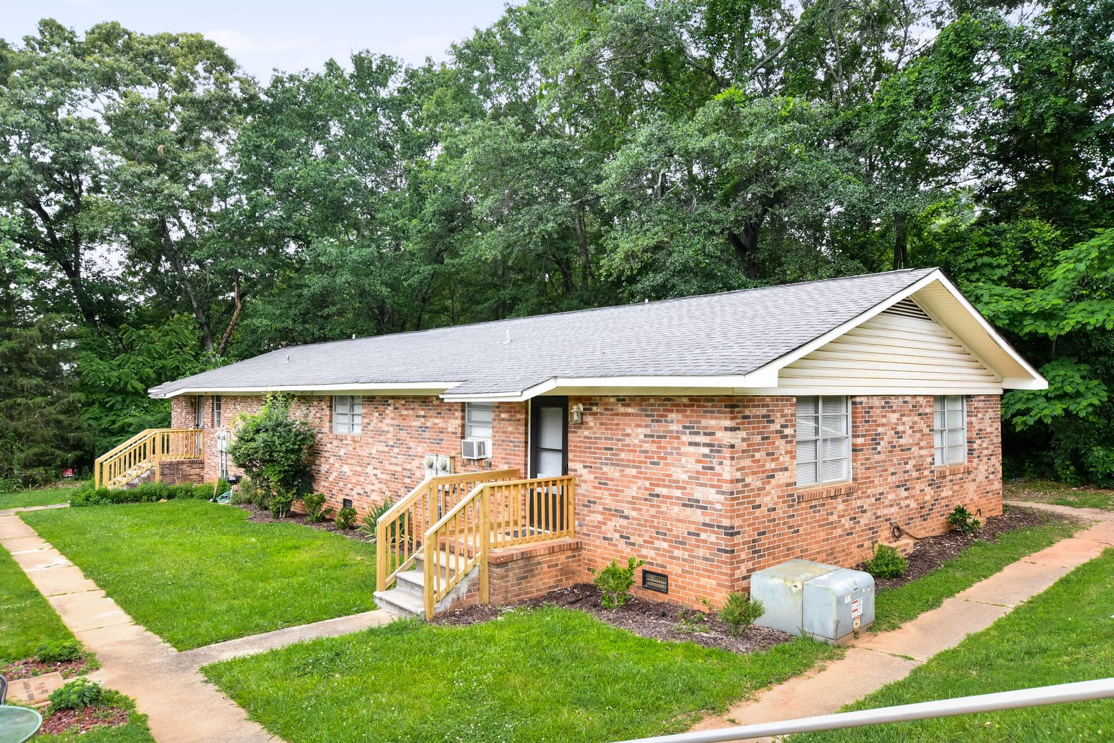 Taylors Apartment: 10 Jonquil Lane