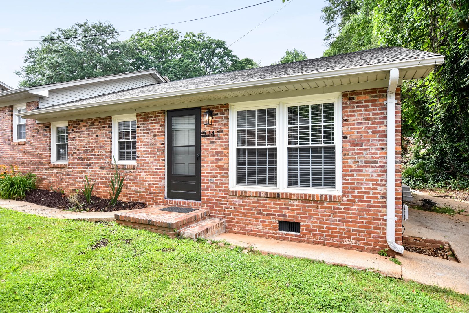 Greenville Apartment: 3141 E North Street