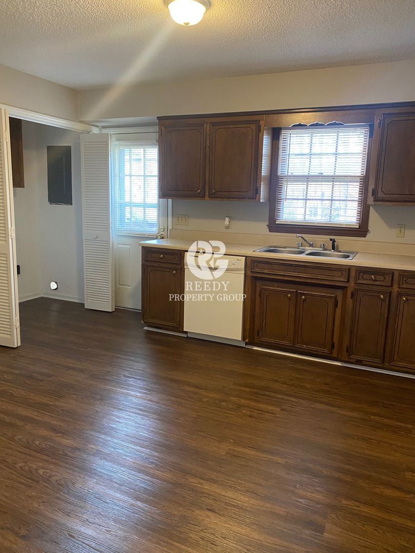 Spartanburg Apartment: 138 Hidden Hill Rd