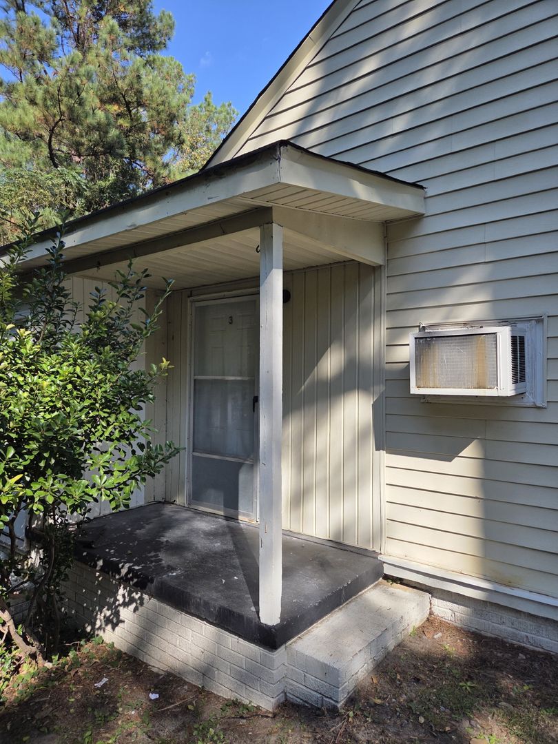 Columbia Apartment: 4025 Baldwin Rd