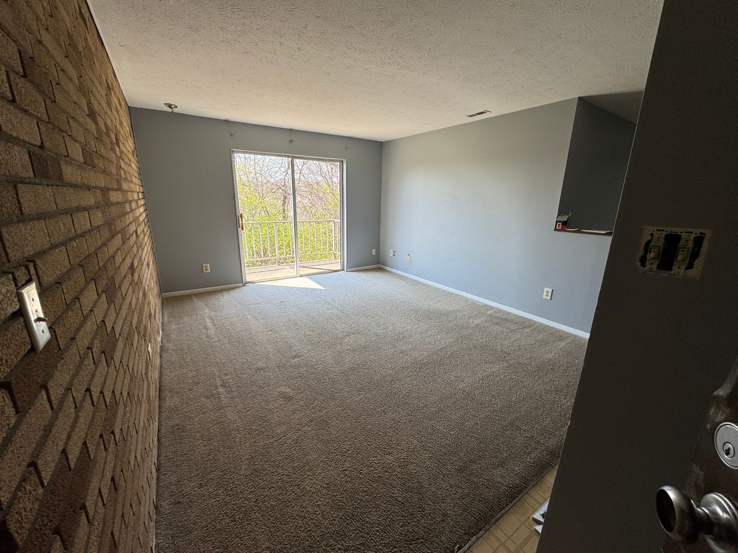 Cincinnati Apartment: 2771 Queen City Ave