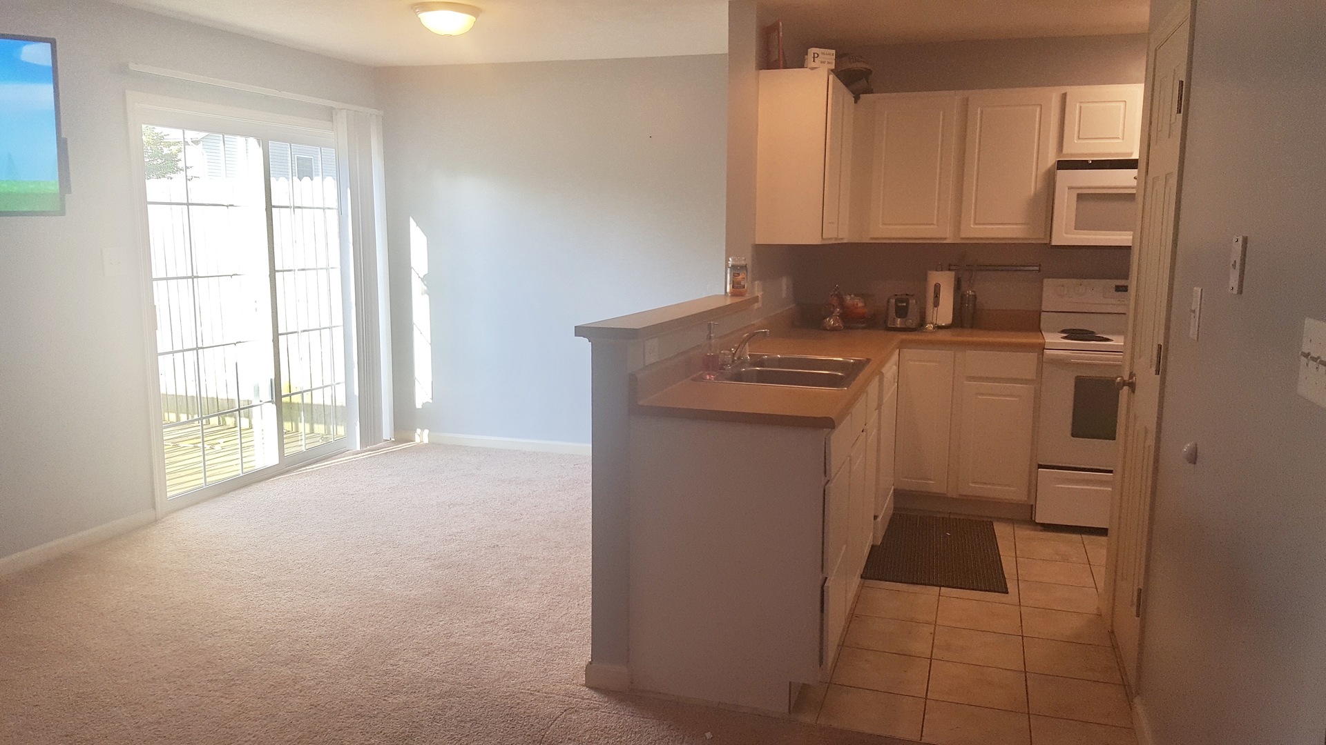 Bloomington House: 2817 S Walnut St Pike