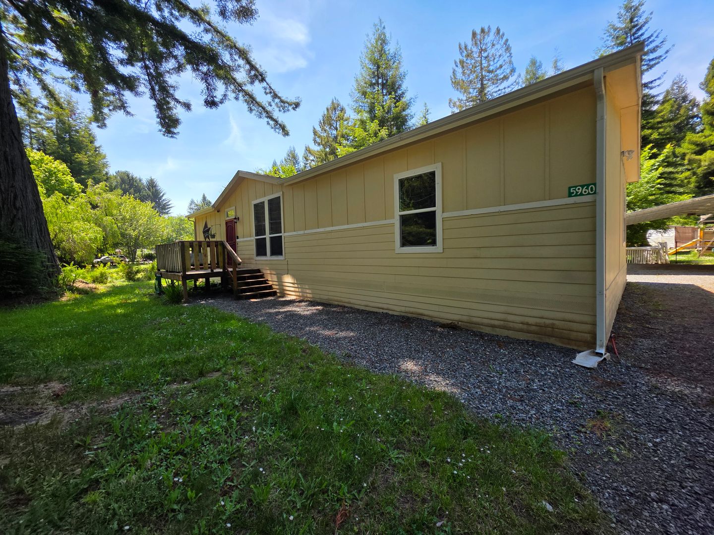 Crescent City Apartment: 5960 Kings Valley