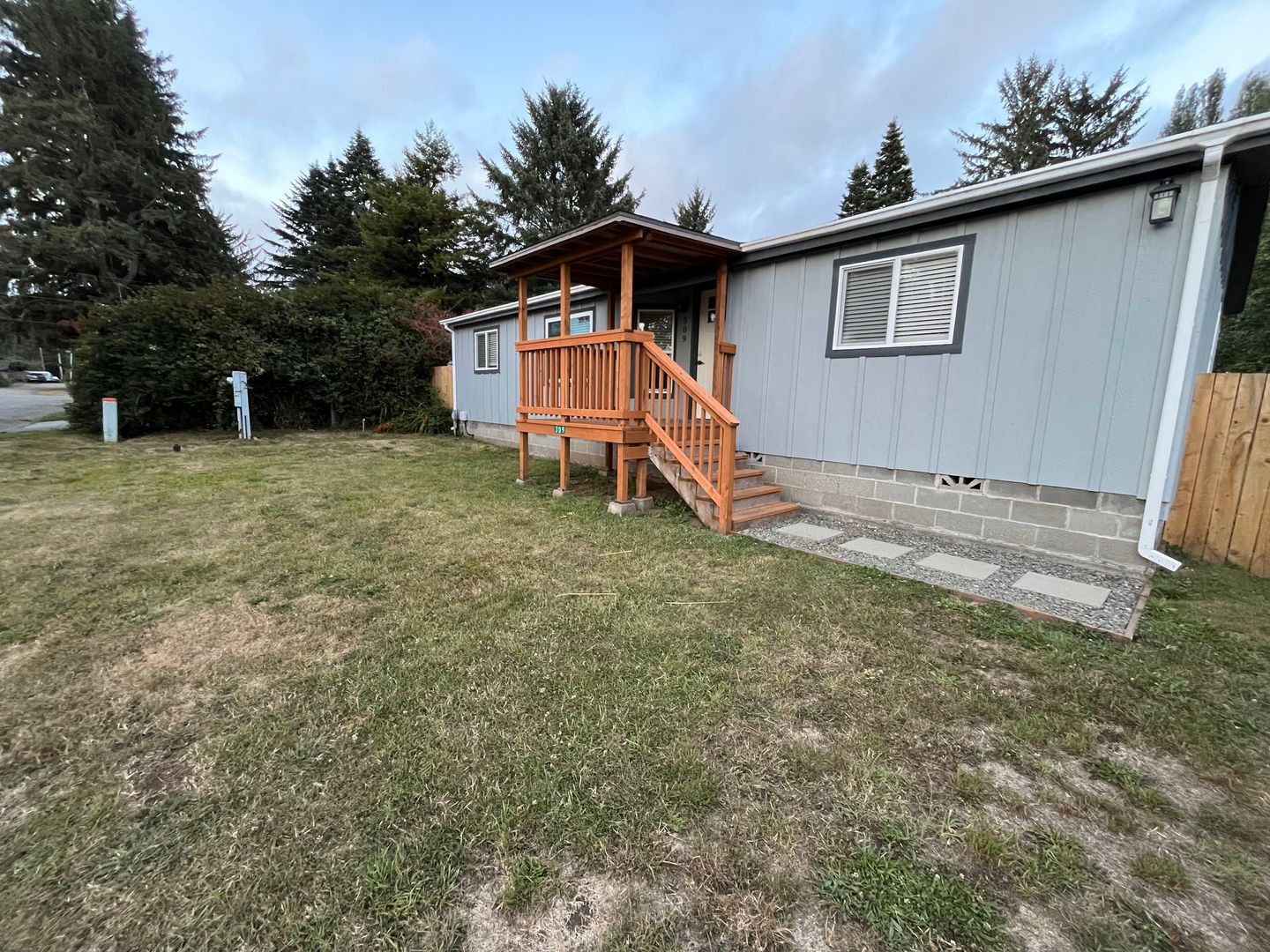 Crescent City House: 309 Hill St