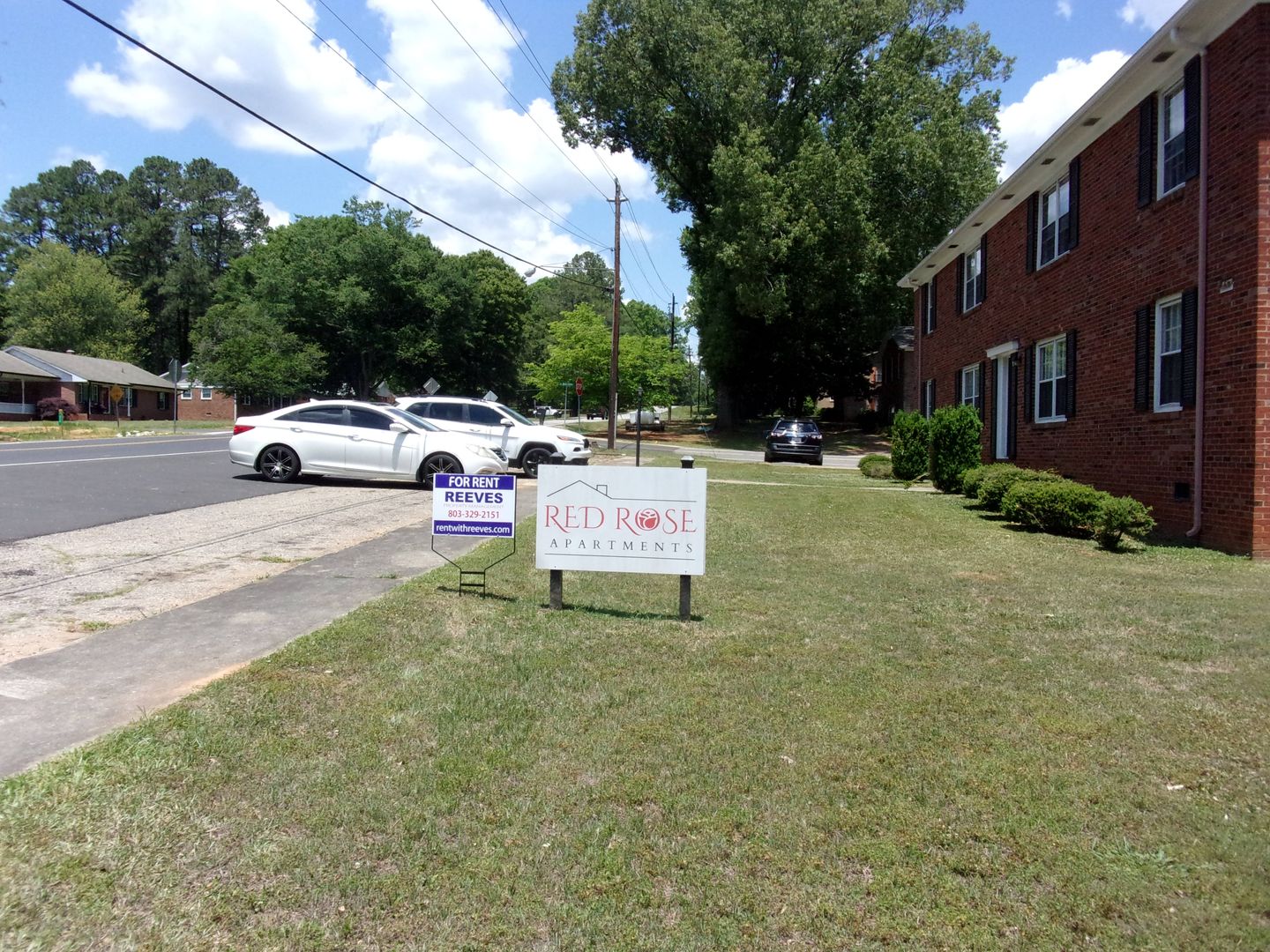 Lancaster Apartment: 1045 W Meadow Drive