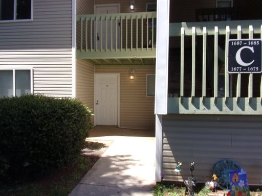 Fully Renovated 2 Bedroom 2 Bath Condo in Eagles Landing – photo 1